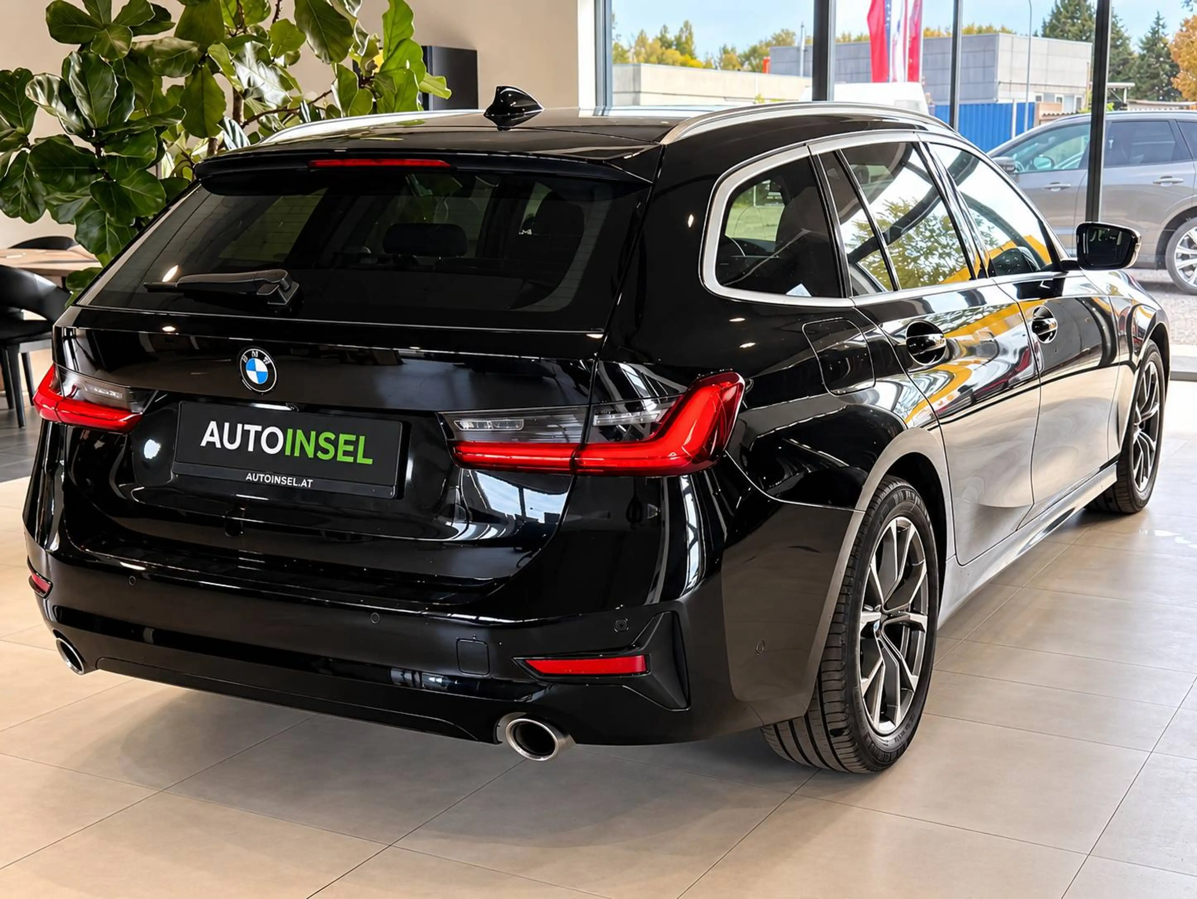 BMW 320 320 d xDrive Sport Line 1.Besitz-Ambiente-Kamera — photo 3