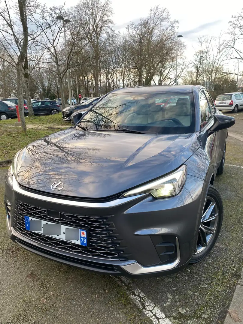 Lexus LBX 1.5 136ch Business 2WD Gris - 1