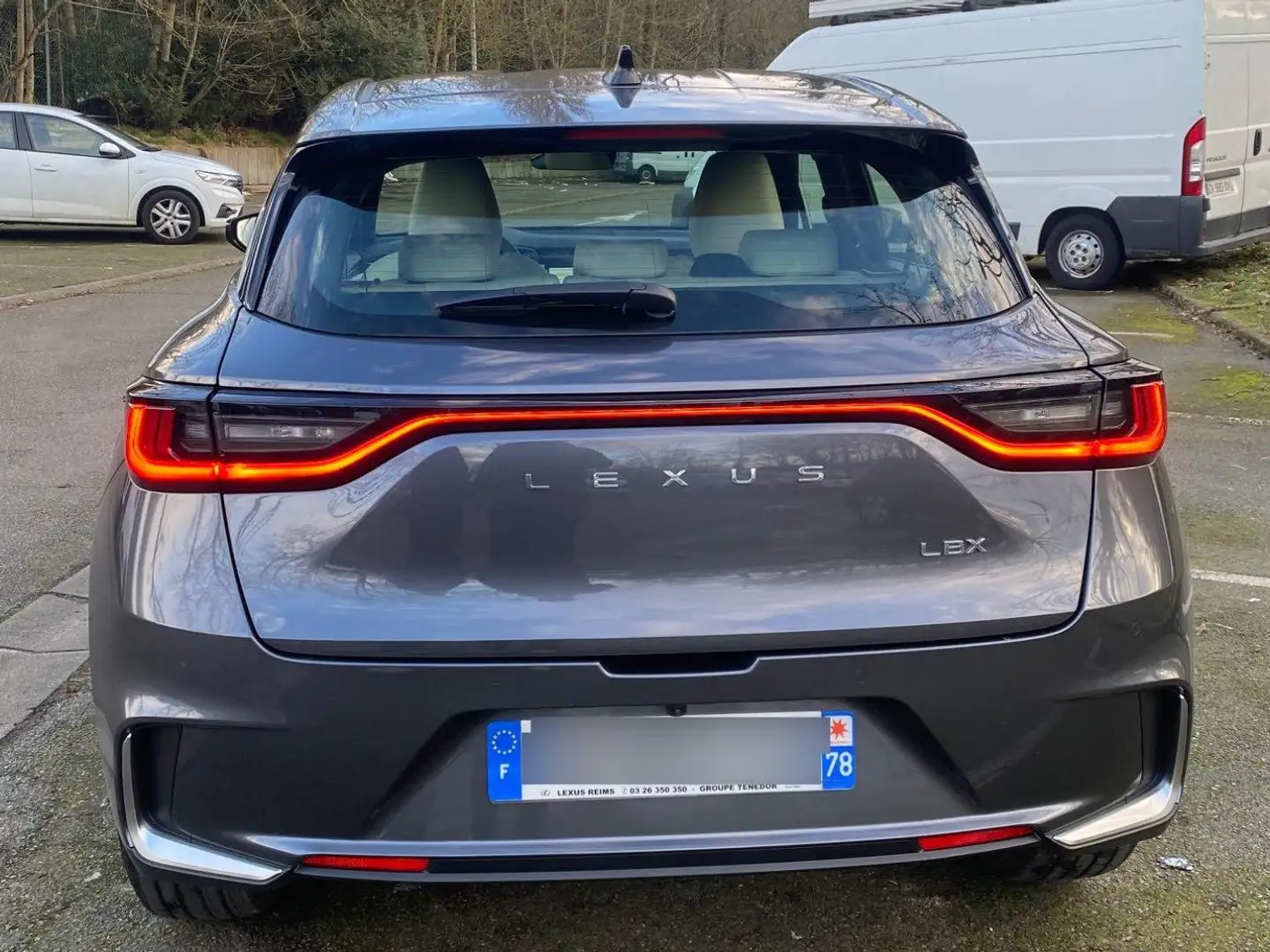 Lexus LBX 1.5 136ch Business 2WD Gris - 2