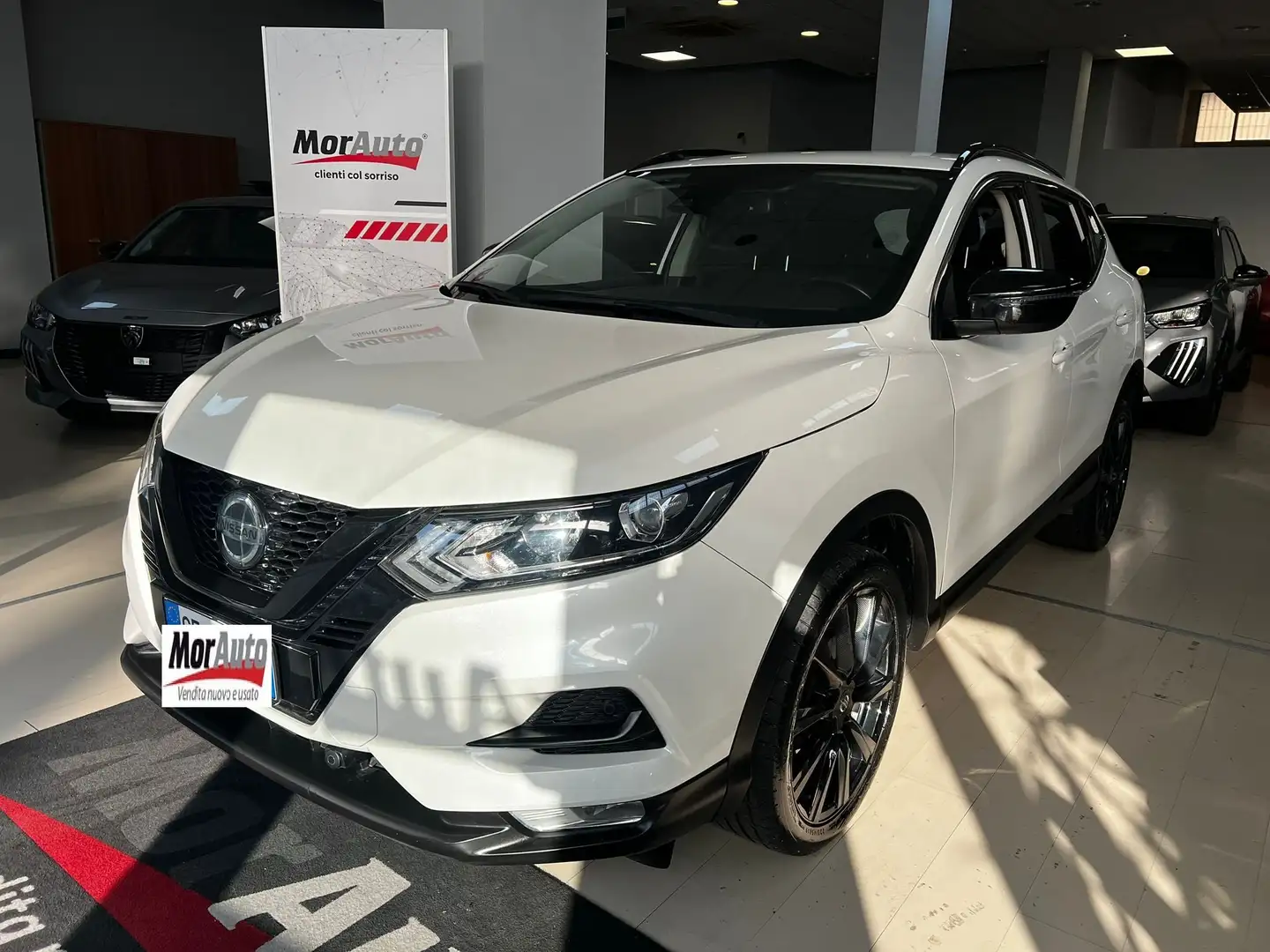 Nissan Qashqai Qashqai 1.5 dci N-Tec Start 115cv dct Blanc - 1