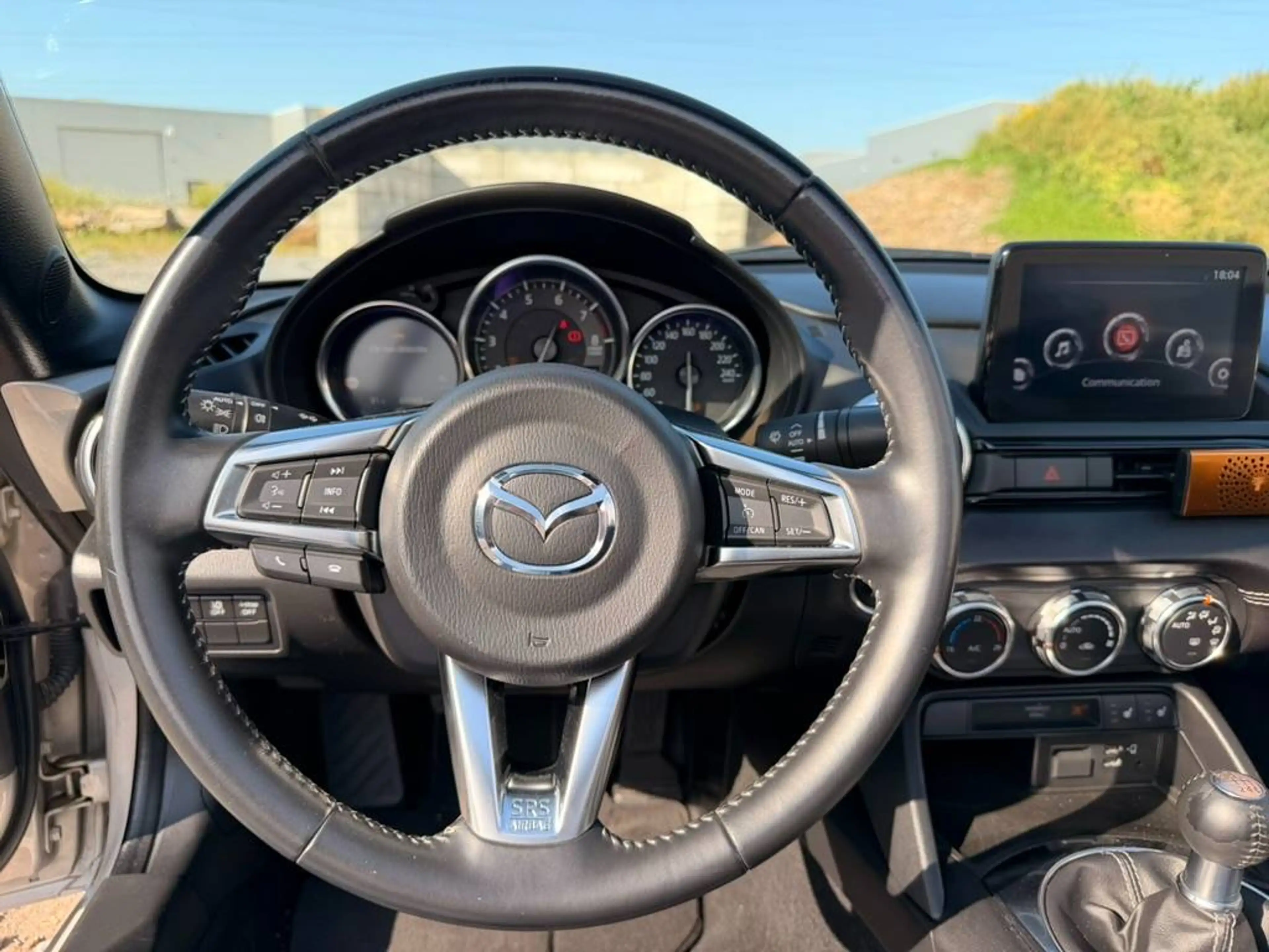Mazda MX-5 @ SERVICARS FLEURUS - Mazda MX-5 1.5i Skyactiv-G Skycruise (EU6d) - MAXTON PACK - JANTE OZ - 12 MOIS GARANTIE — photo 13