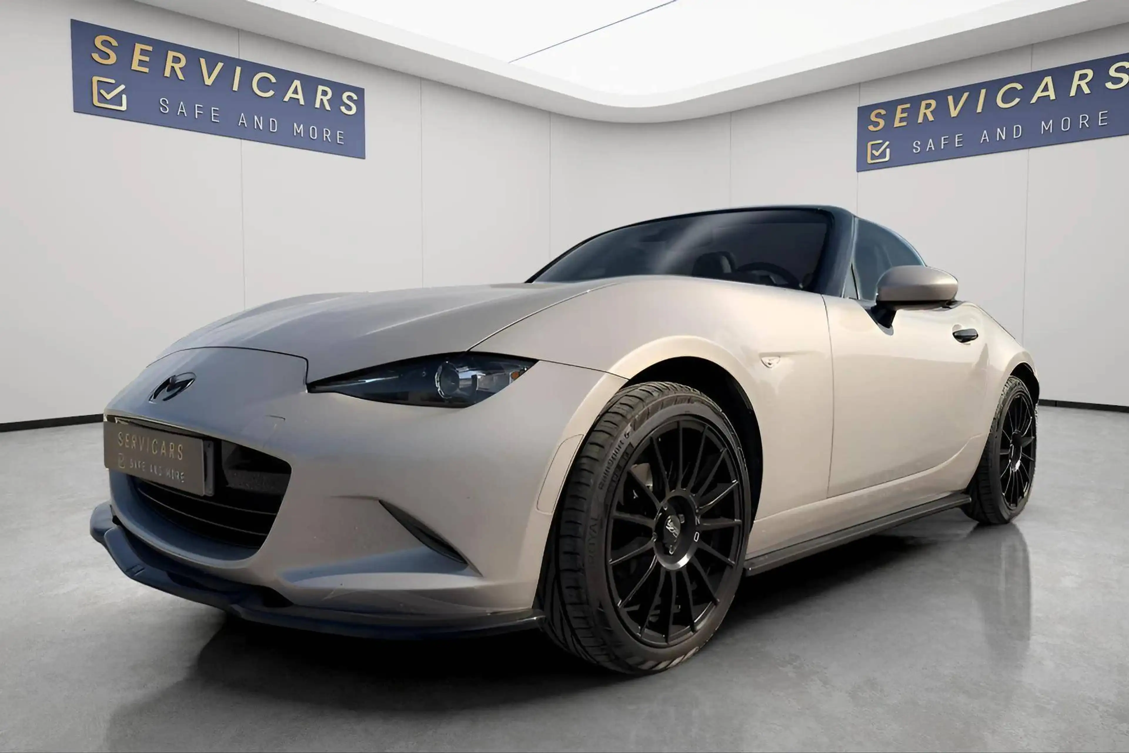 Mazda MX-5 @ SERVICARS FLEURUS - Mazda MX-5 1.5i Skyactiv-G Skycruise (EU6d) - MAXTON PACK - JANTE OZ - 12 MOIS GARANTIE