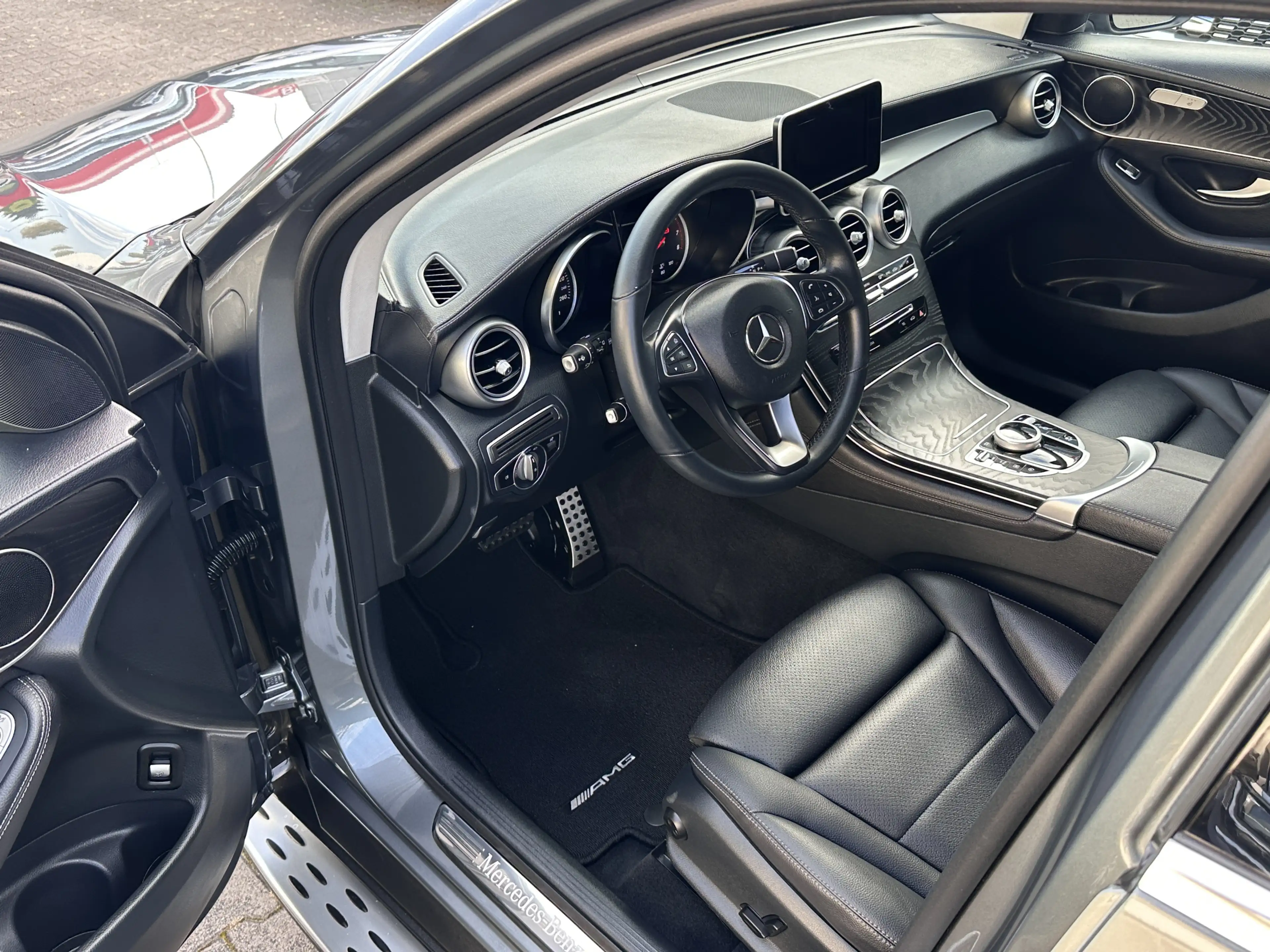 Mercedes-Benz GLC 250 4Matic 1.Hd *Kamera*Leder* — photo 11