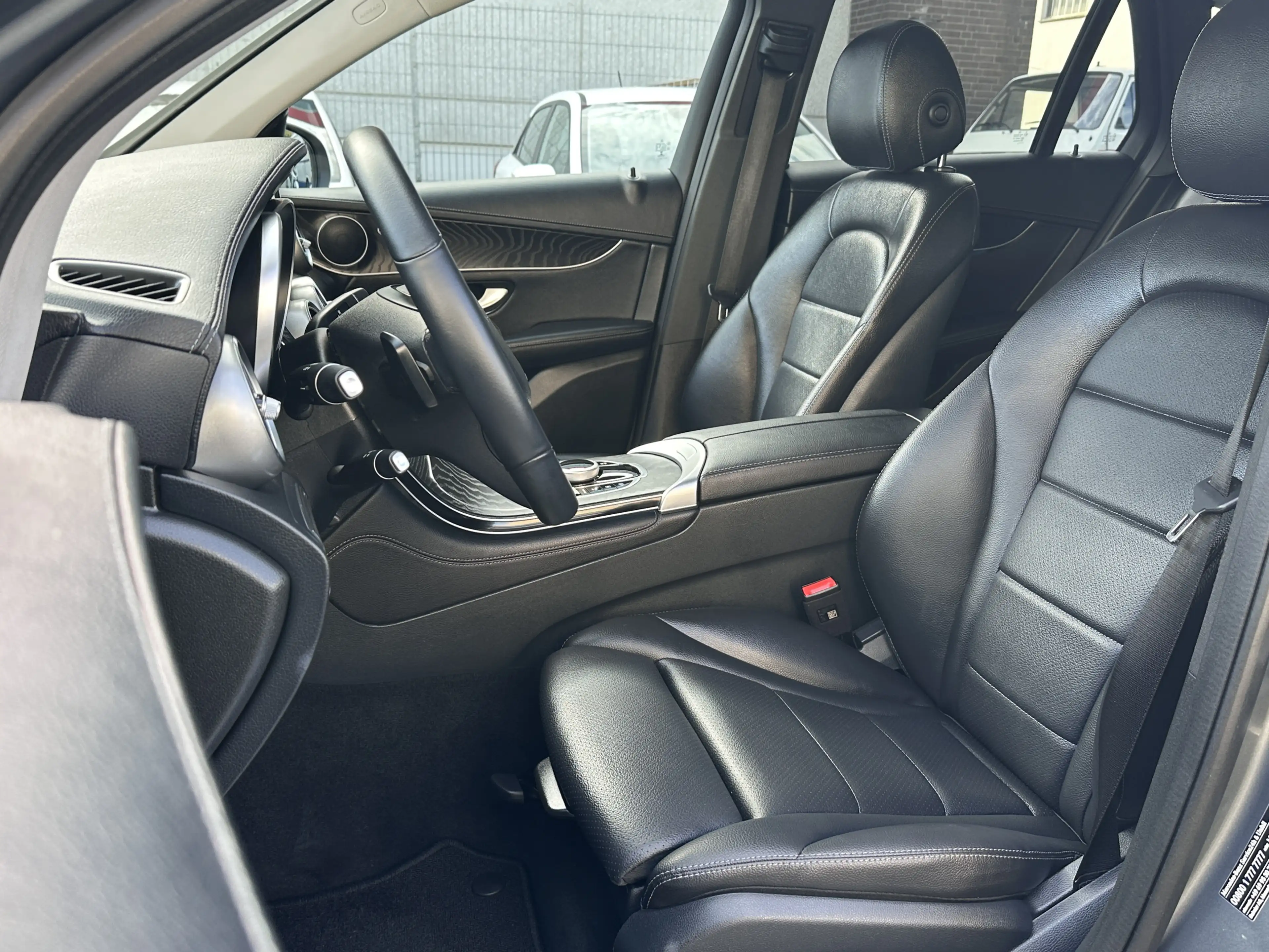 Mercedes-Benz GLC 250 4Matic 1.Hd *Kamera*Leder* — photo 12