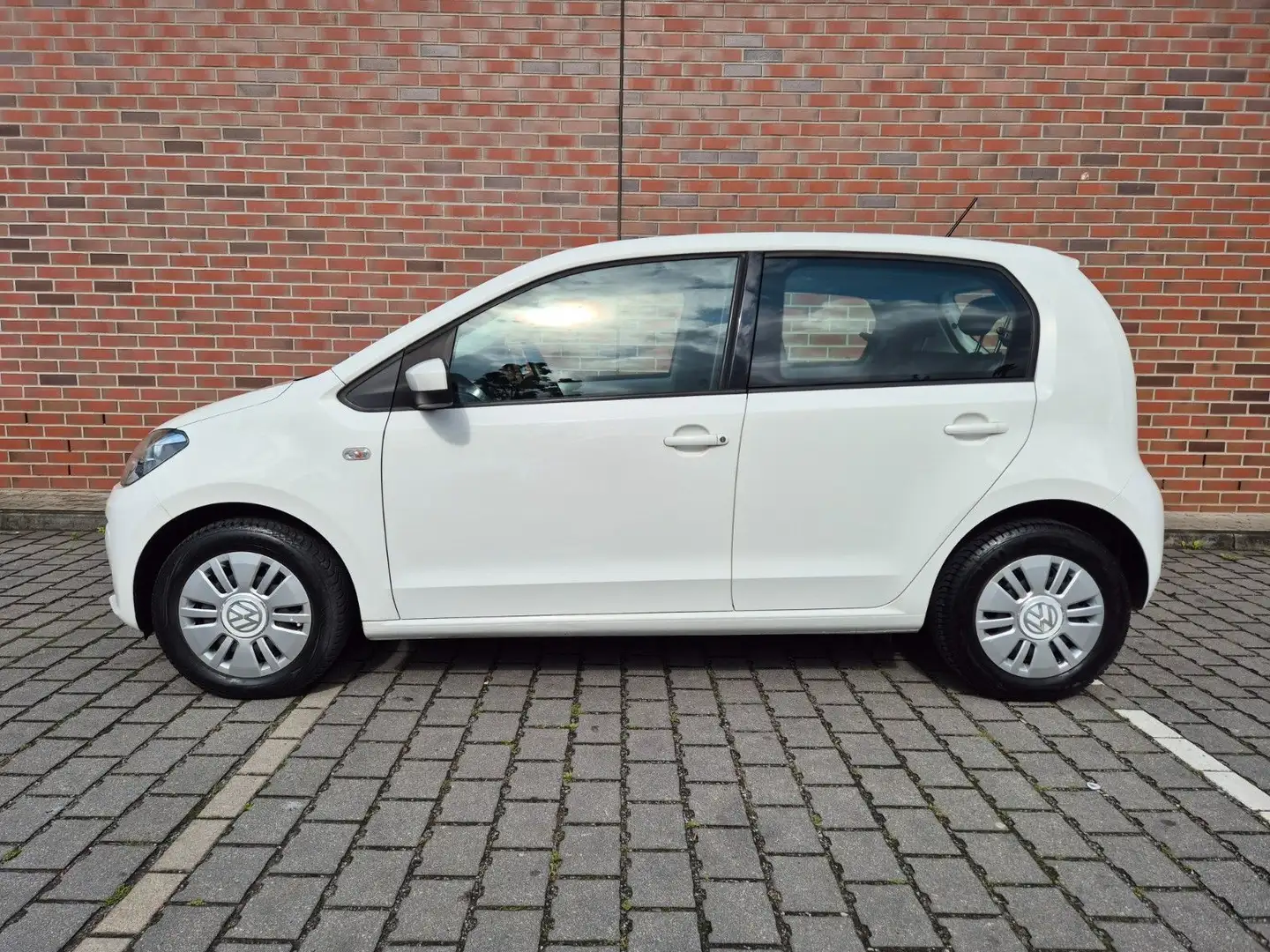 Volkswagen up! move up! -- 2.HAND -- SCHECKHEFT -- NAVI -- Weiß - 2