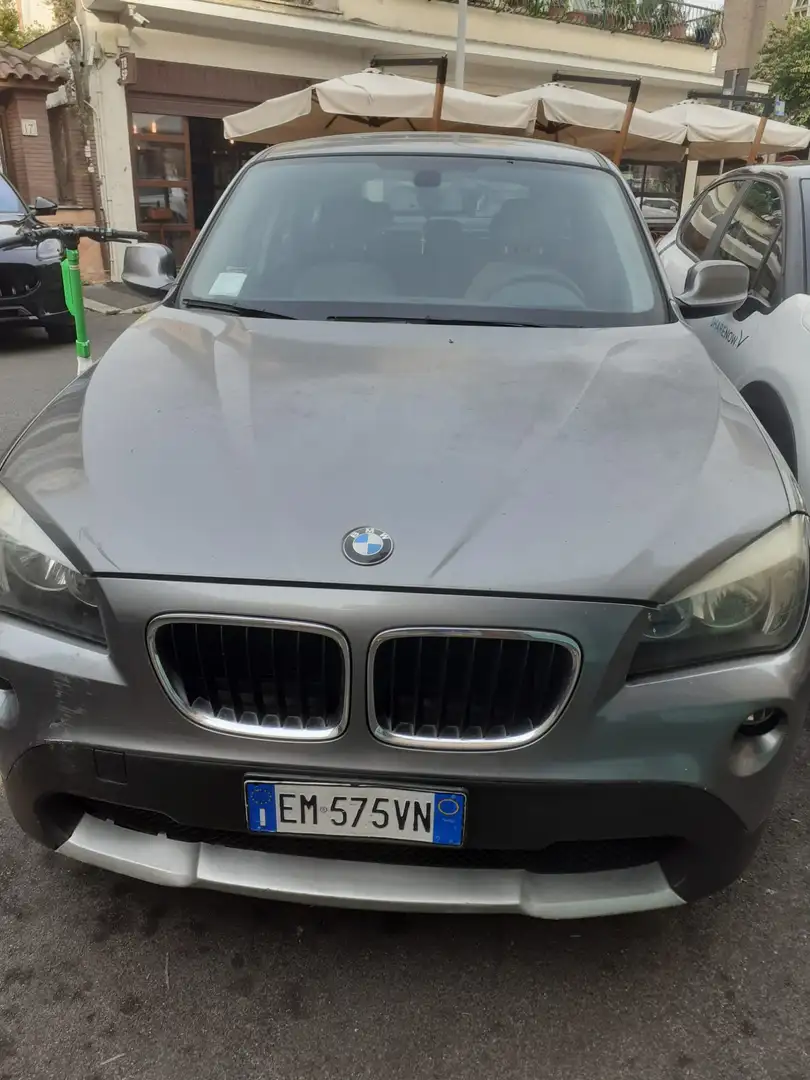 BMW X1 Grigio - 1