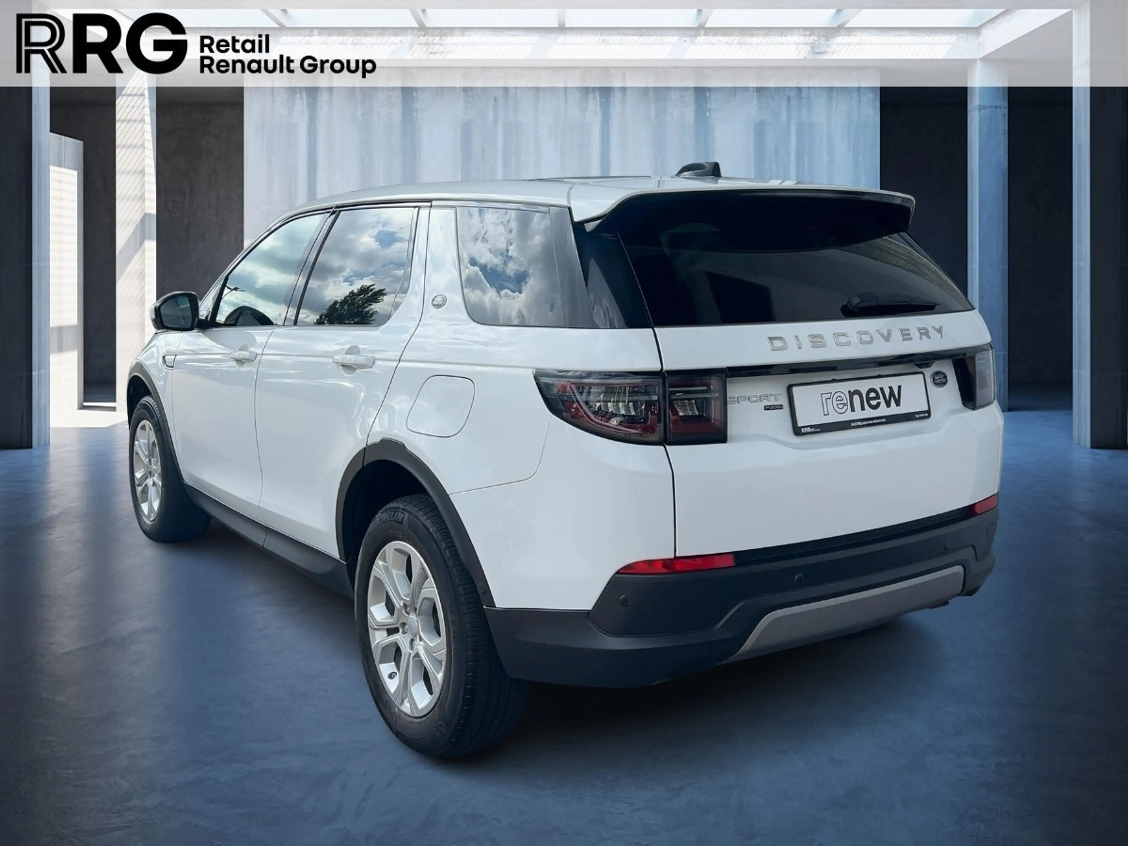 Land Rover Discovery Sport Hybrid S AWD — photo 4