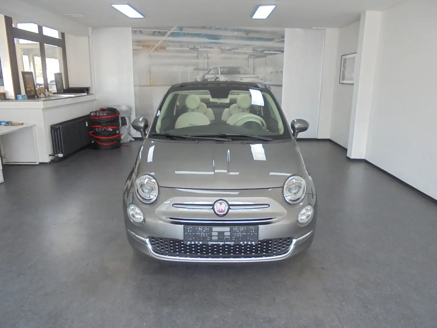 Fiat 500C 1.2 Lounge Cabrio 86.000 km PDC TÜV 05/2027 Grijs - 2