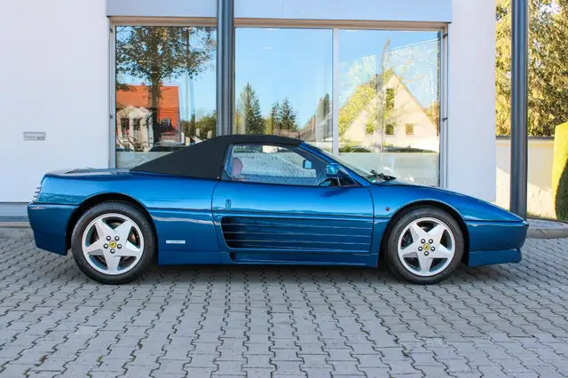 Ferrari 348 view 4