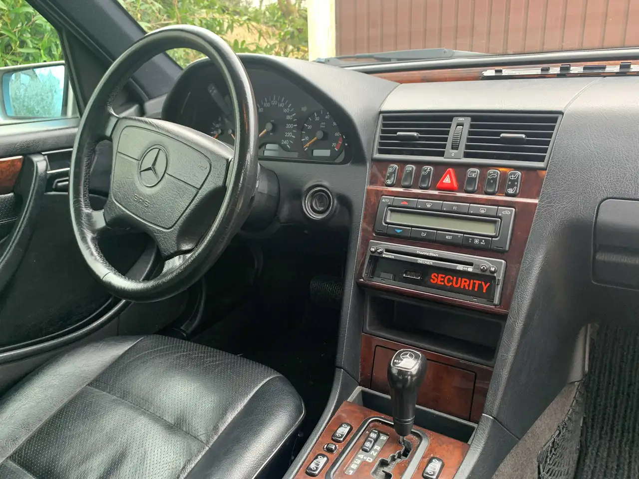 Mercedes-Benz C 180 C-Klasse Elegance Traumhafte Ausstattung - Voll !! In der Original-Ausstattung !!! *NO EXPORT* *KEIN LETZTER PREIS*, foto 8
