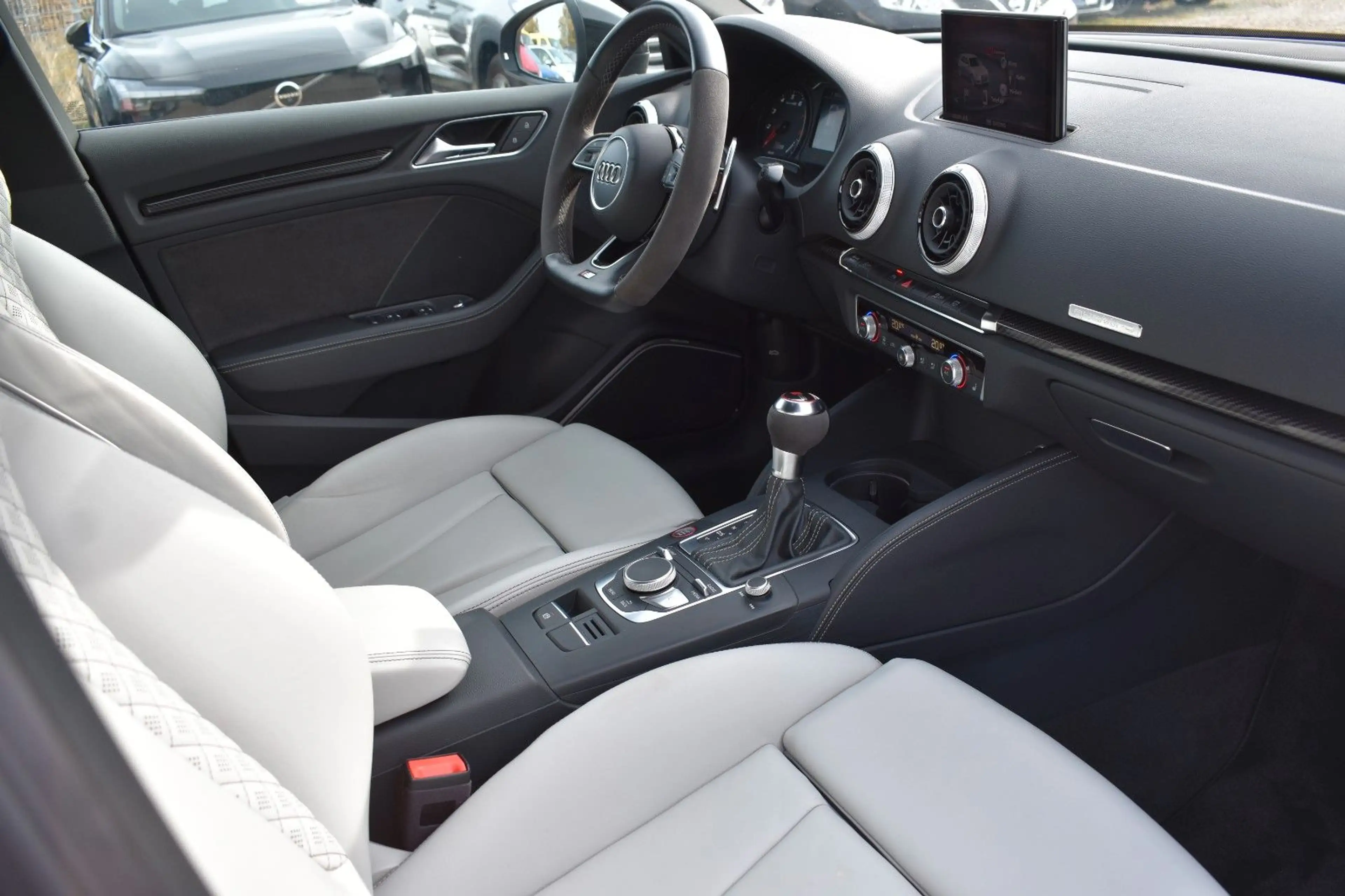 Audi RS3 Sportback 2.5 TFSI quattro Keyless /B&O/ — photo 7