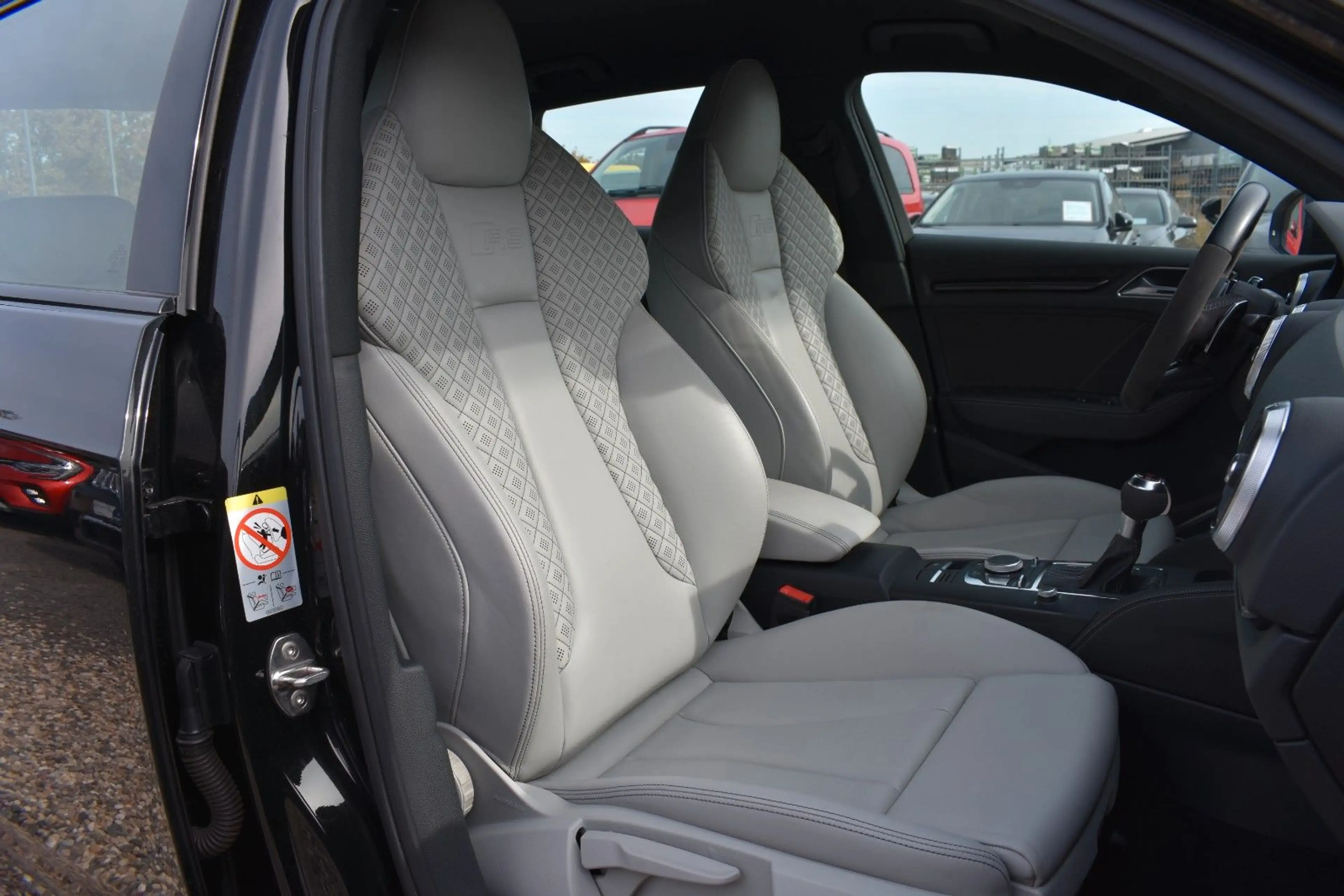 Audi RS3 Sportback 2.5 TFSI quattro Keyless /B&O/ — photo 13