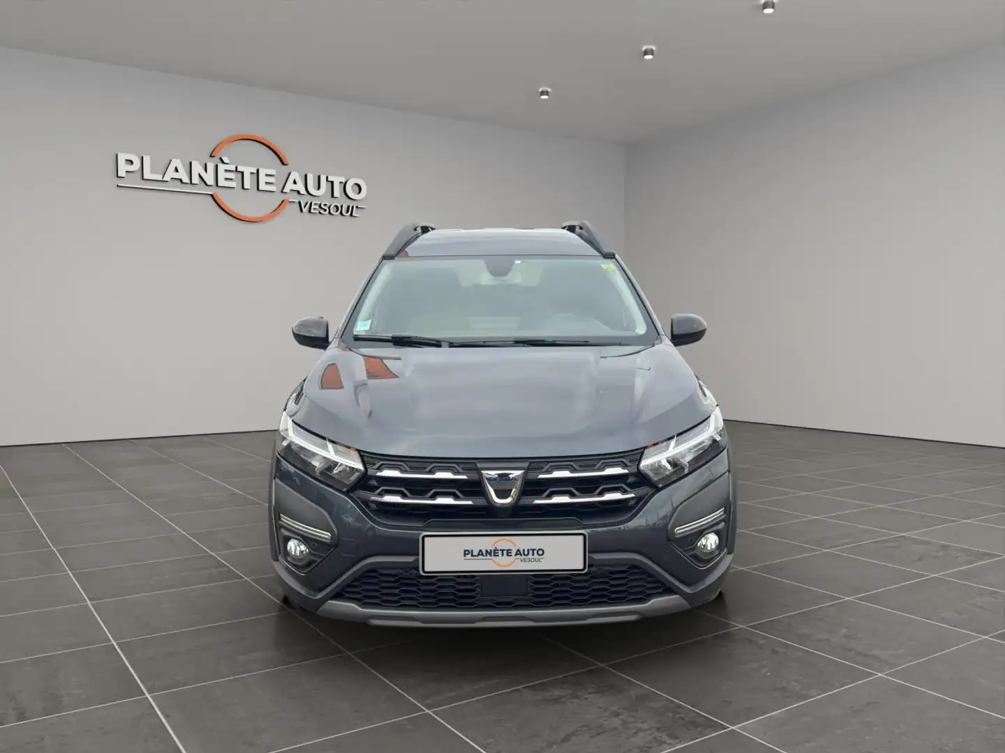 Dacia Jogger 1.0 ECO-G - 100 - 7 places. Extrême. Garantie jusqu\u0027à 5 ans. Livraison possible. Gris - 2