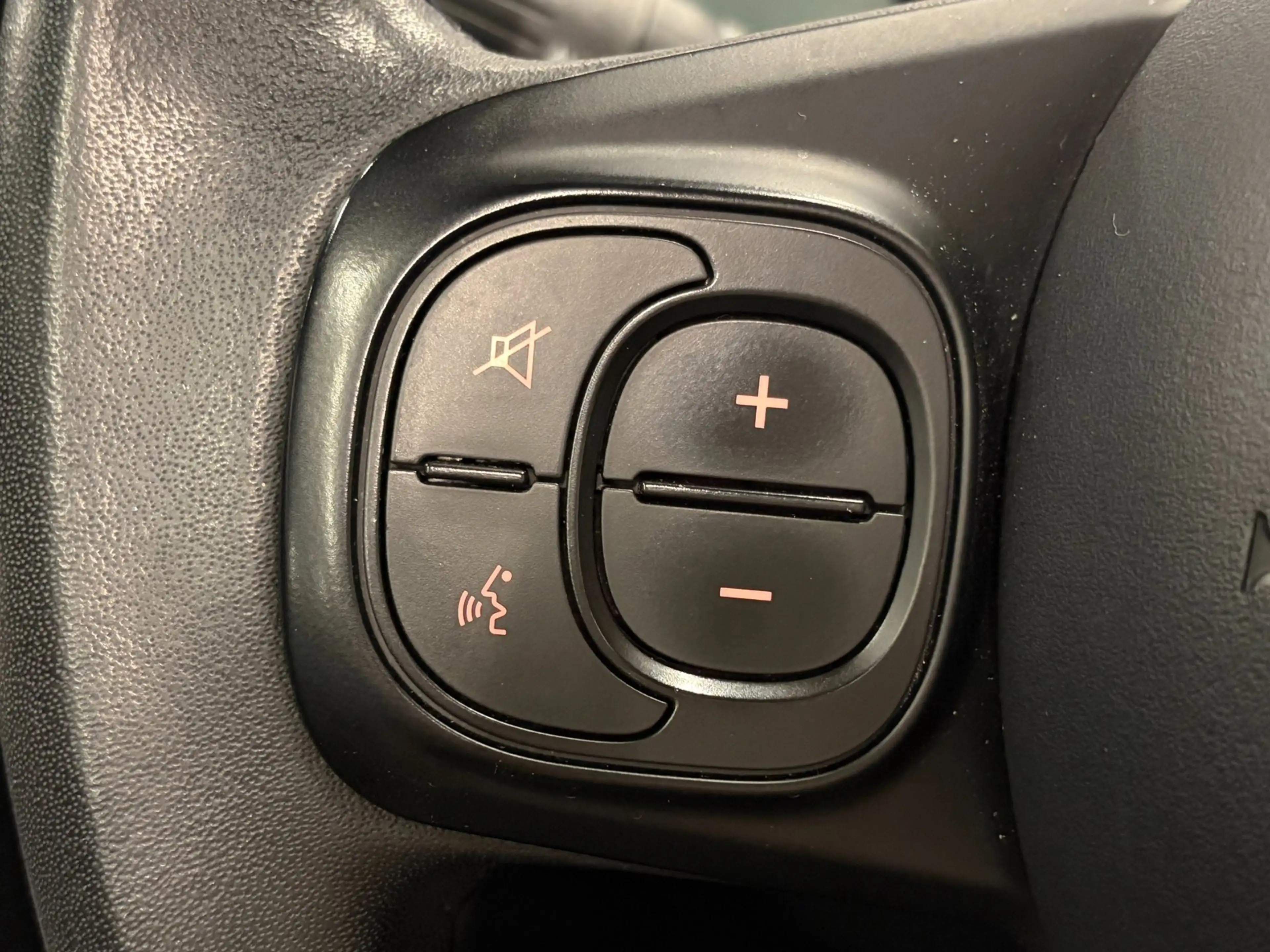 Fiat 500C Cabrio 1.0 Hybrid Rockstar Sport Leder / Navi / Lu — photo 17