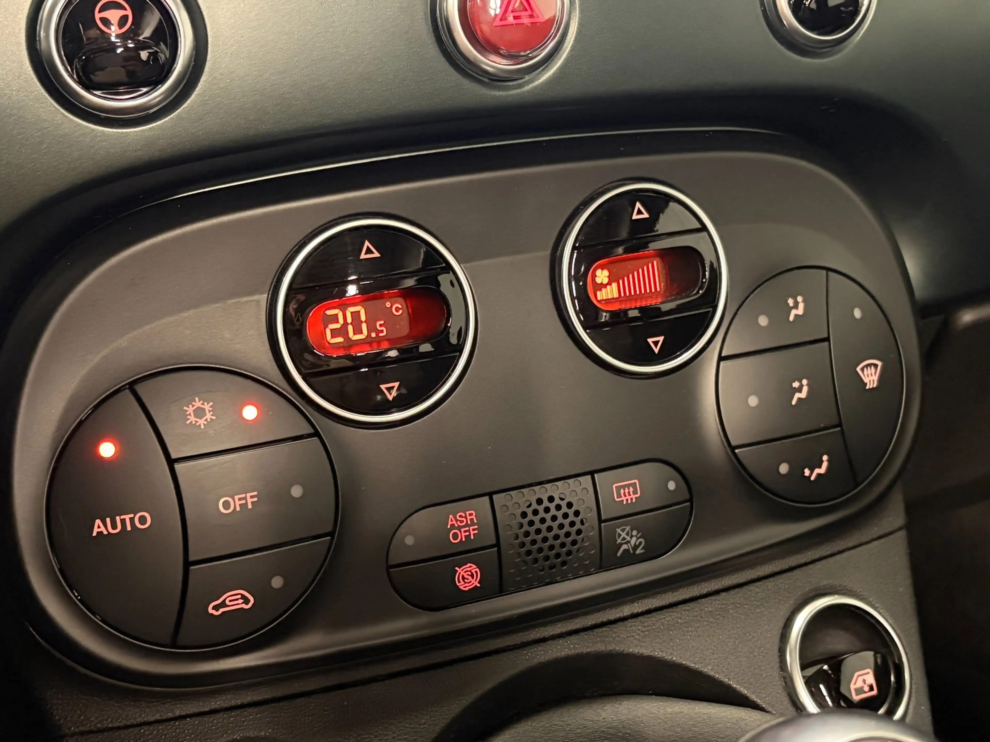 Fiat 500C Cabrio 1.0 Hybrid Rockstar Sport Leder / Navi / Lu — photo 14