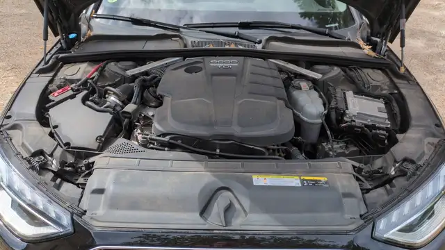 Audi A4 view 15