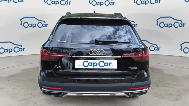 Audi A4 view 3