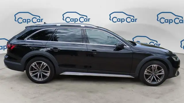 Audi A4 view 4