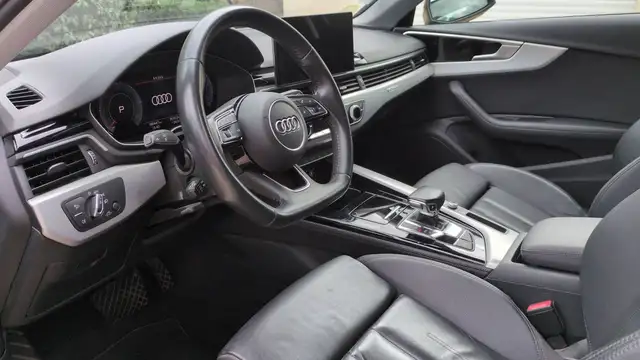Audi A4 view 8