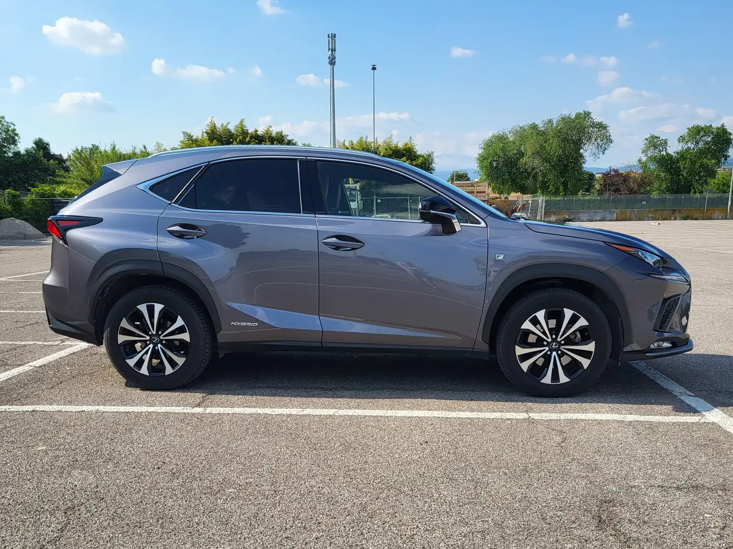 Lexus NX 300h NX I 2018 300h 2.5 F Sport 4wd cvt - 2