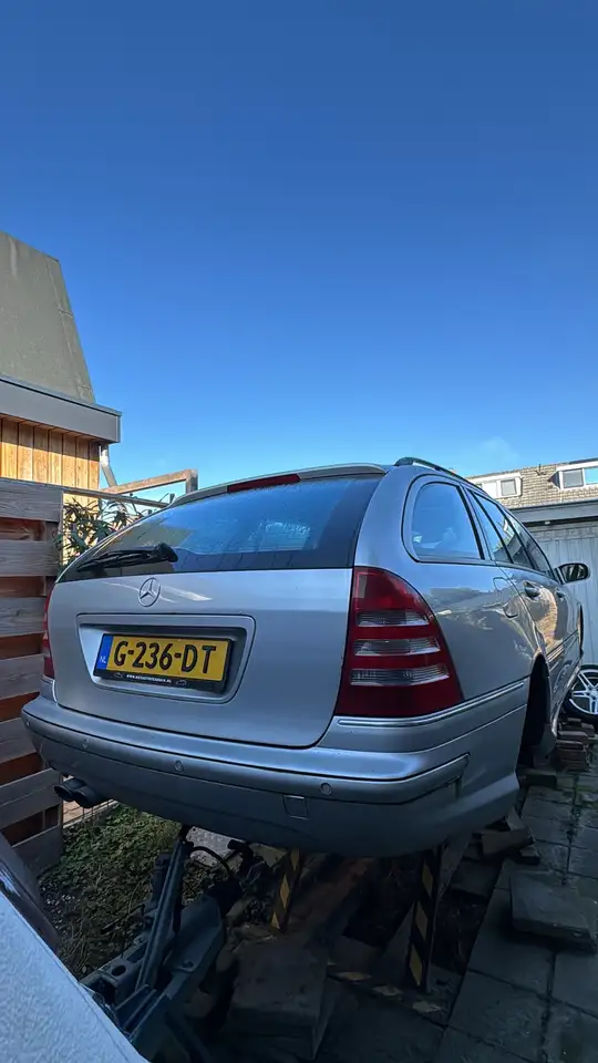 Mercedes-Benz C 32 AMG, foto 6