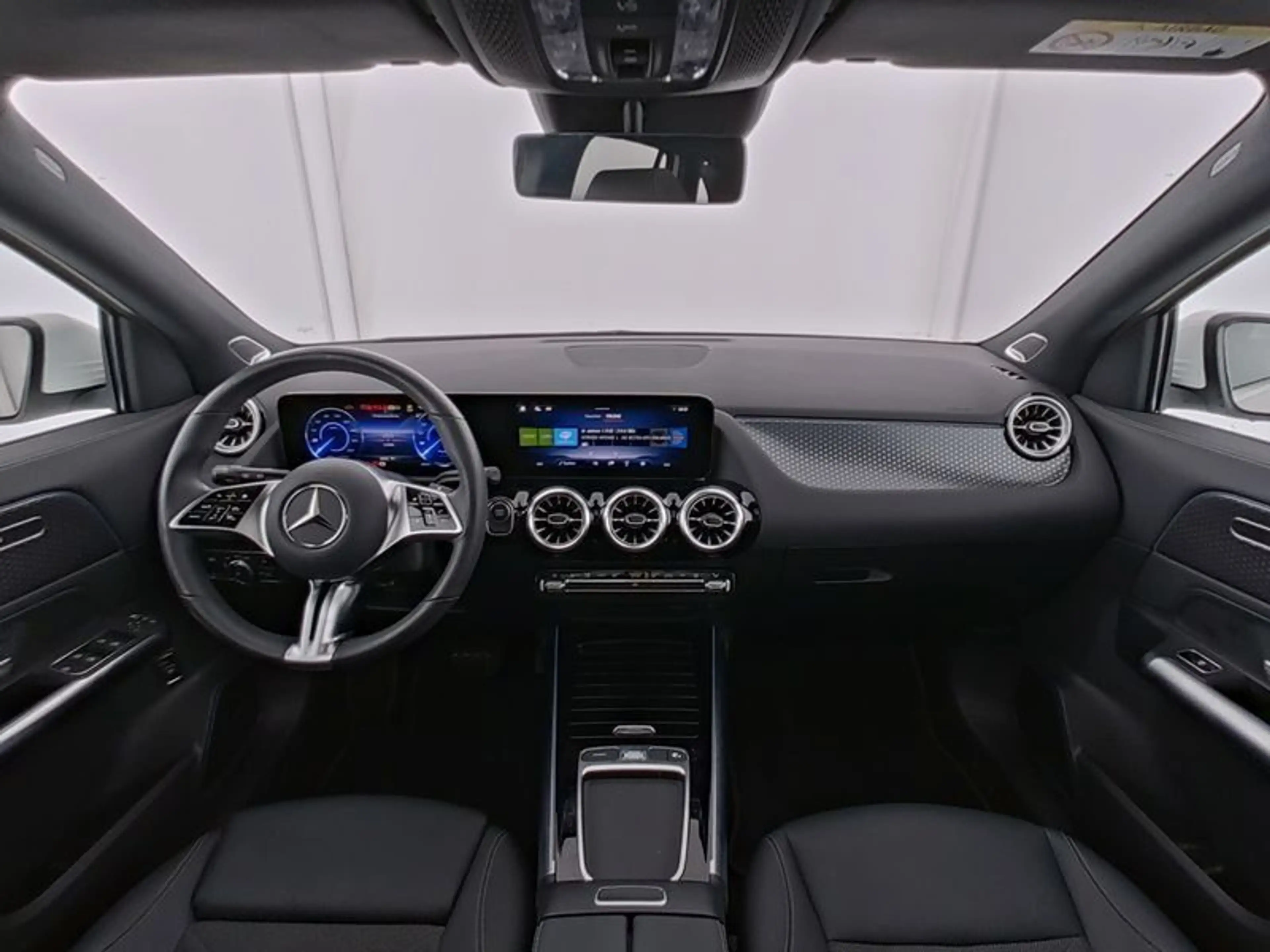Mercedes-Benz EQA 250 PROGR-ADV PANO BURMESTER WINTER WDGS LED — photo 8