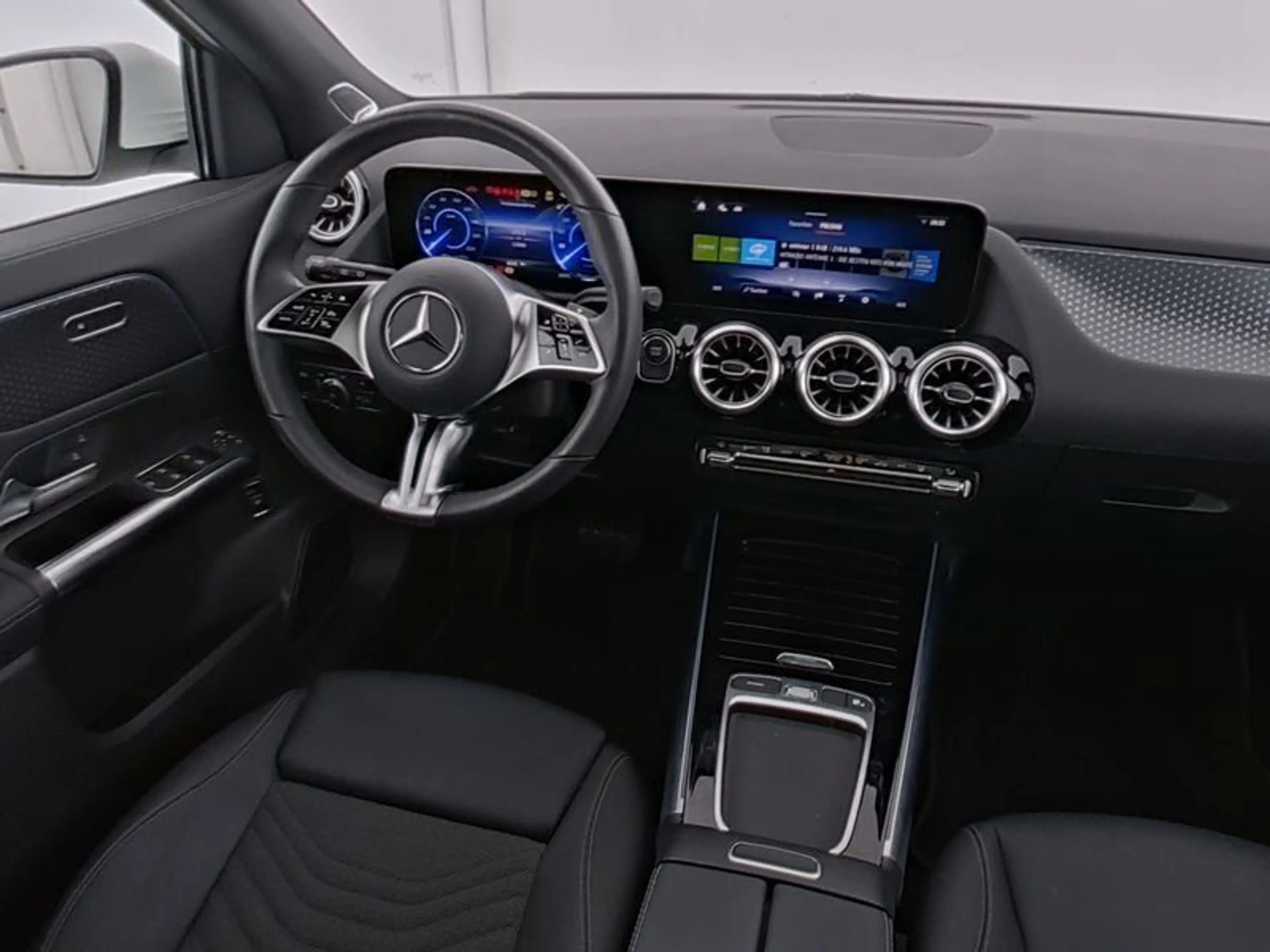 Mercedes-Benz EQA 250 PROGR-ADV PANO BURMESTER WINTER WDGS LED — photo 7