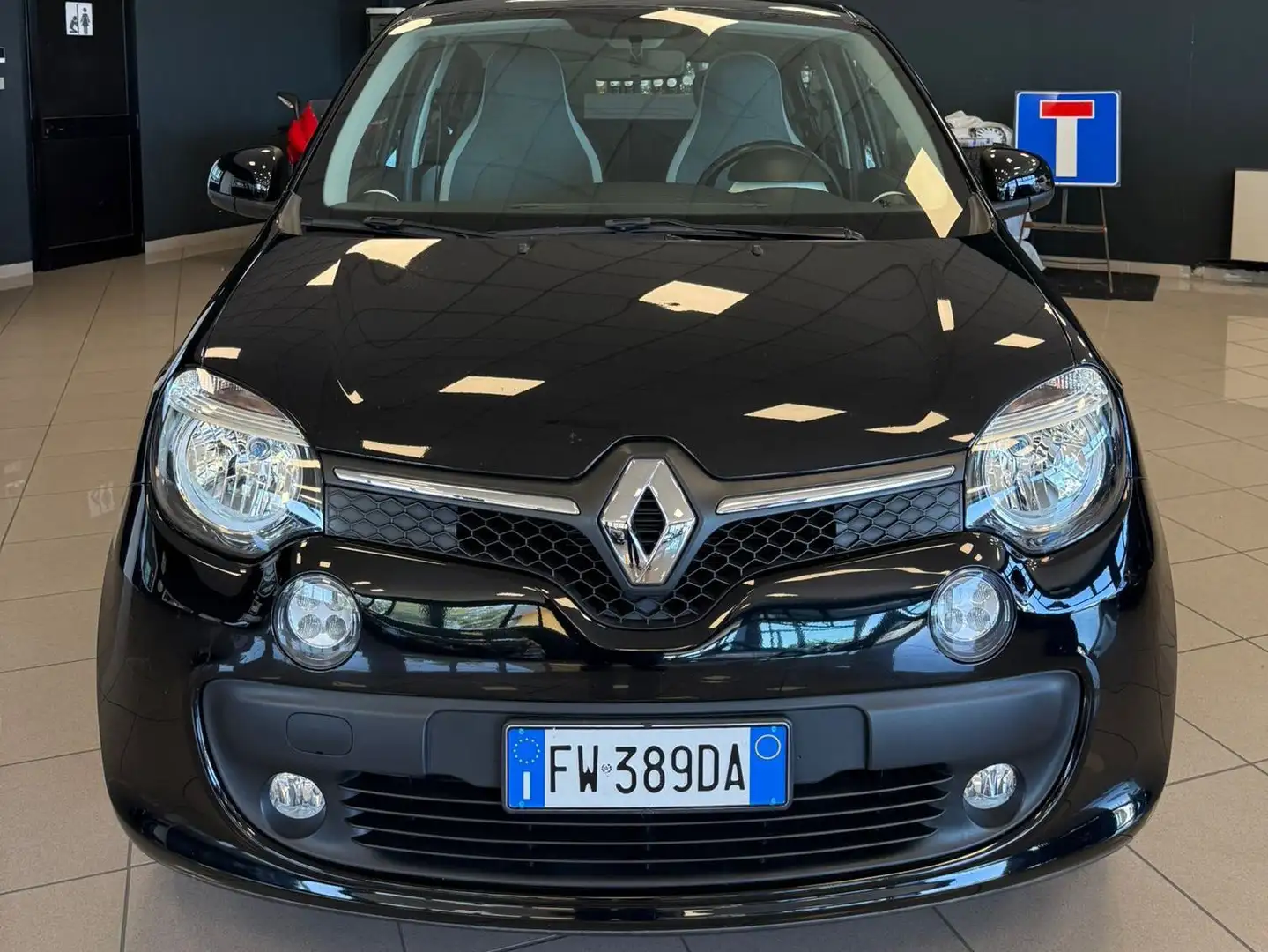 Renault Twingo Twingo III 2014 0.9 tce Duel2 Gpl 90cv Nero - 2