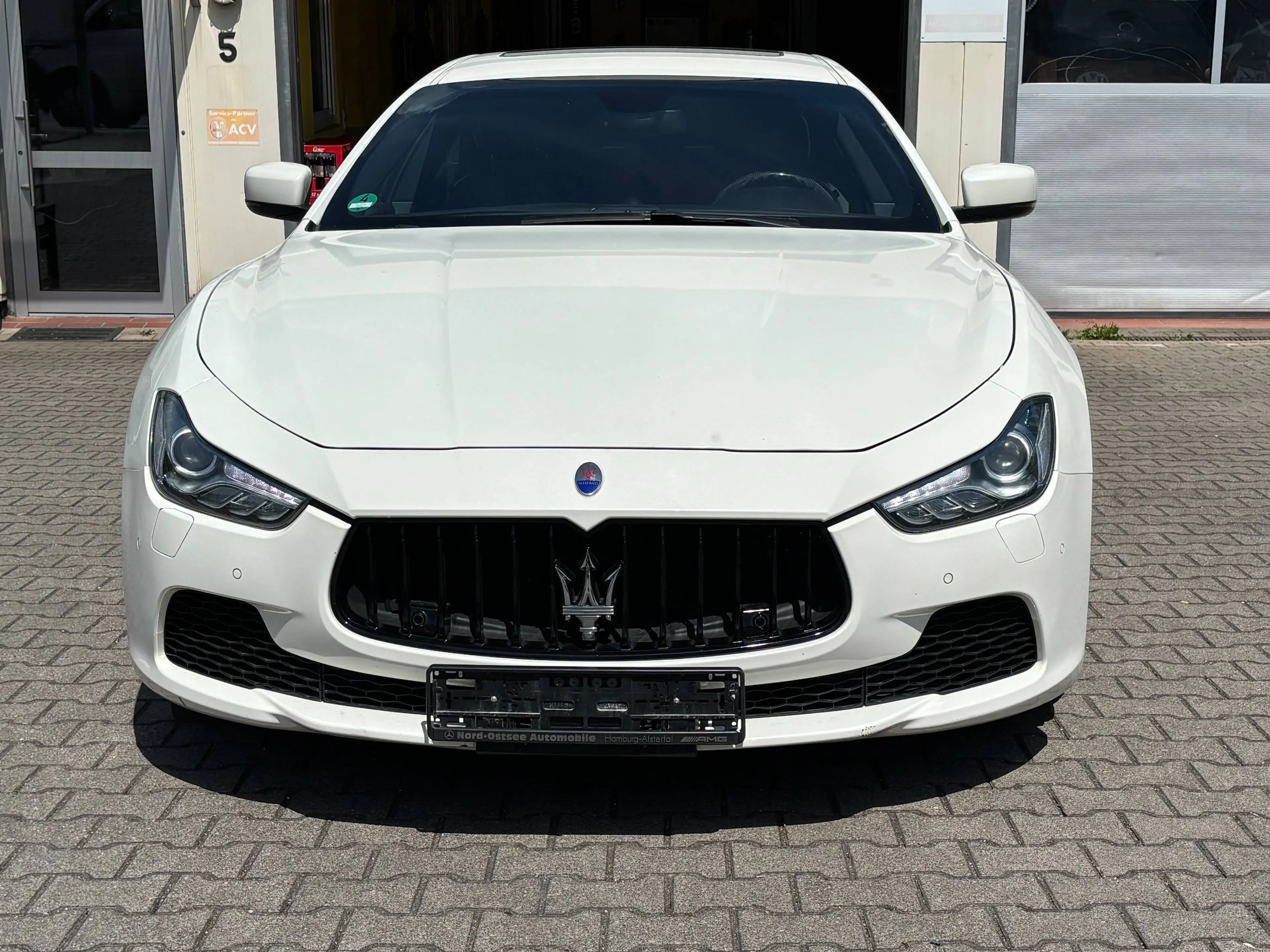 Maserati Ghibli S Q4 /3,0V6 Navi/Klappenausp./Leder/Permuttweiß — photo 3