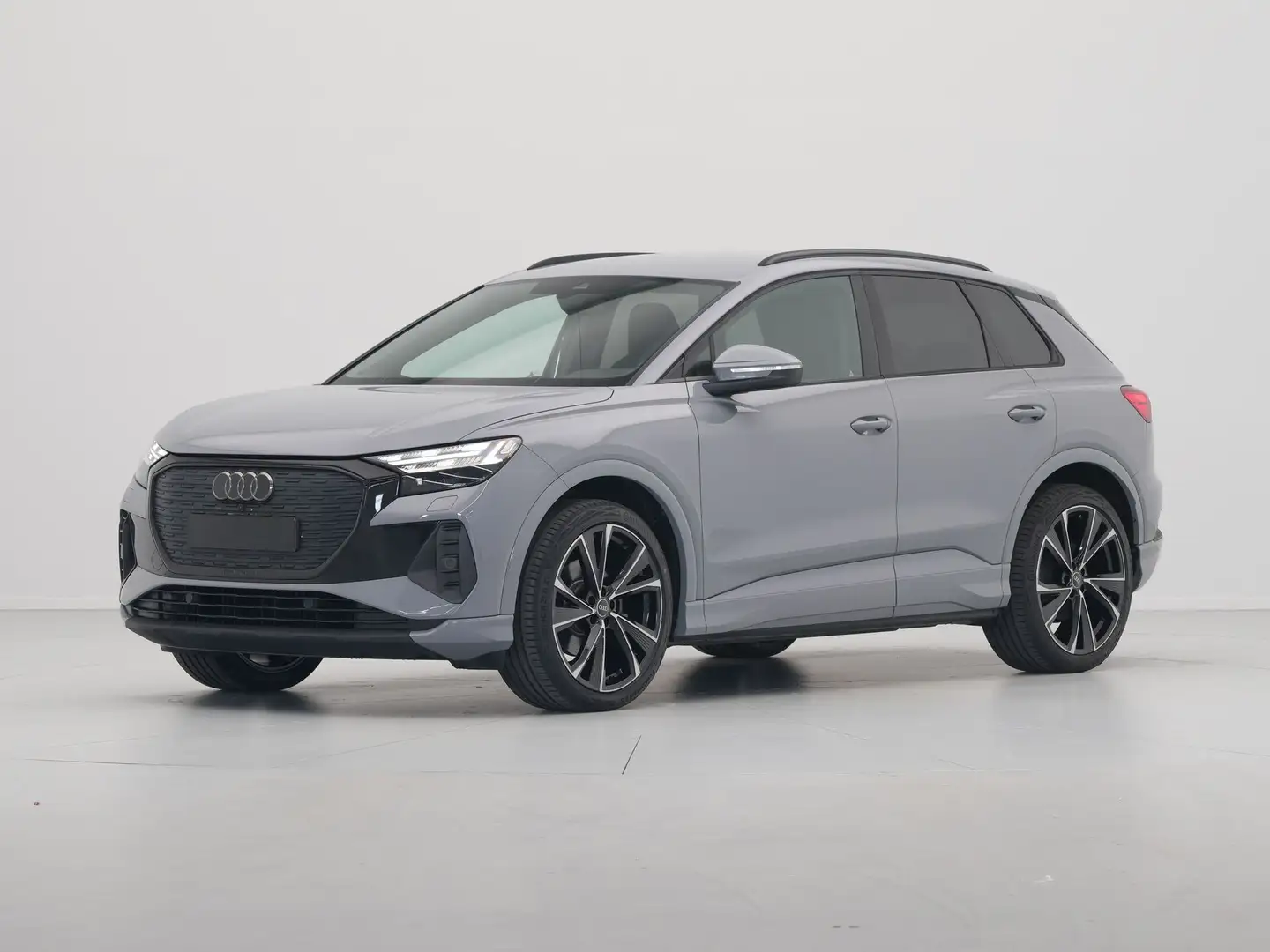 Audi Q4 e-tron 35 Launch edition Advanced 55 kWh Navigatie Pdc St Grijs - 2