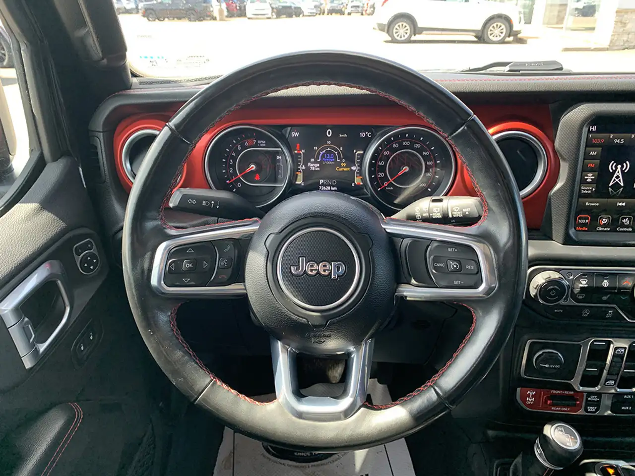 Jeep Wrangler снимка Jeep Wrangler
