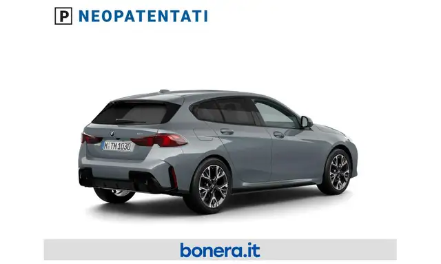 BMW 1 Series view 3