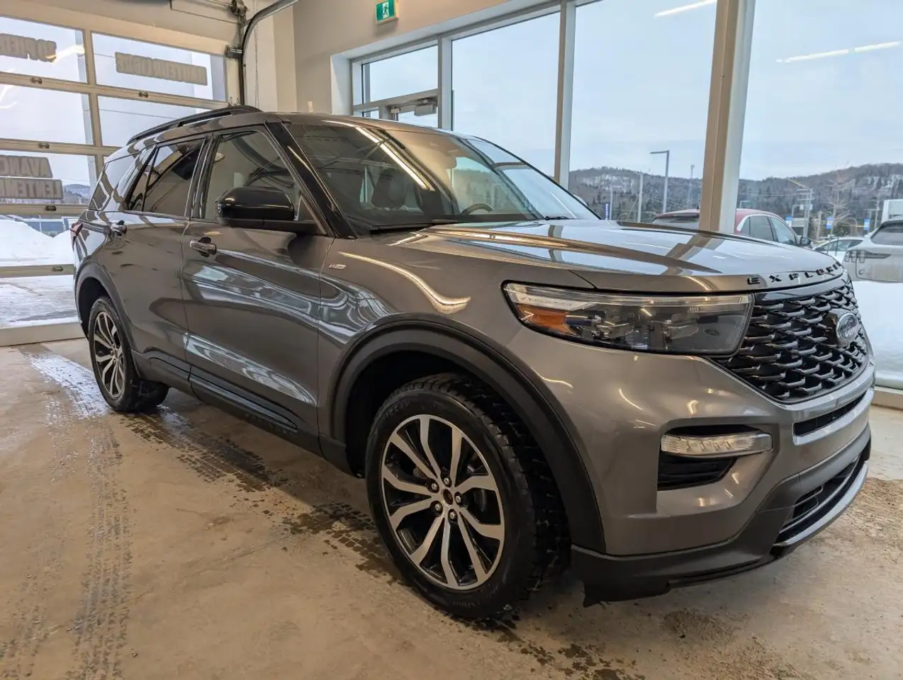 Ford Explorer снимка Ford Explorer