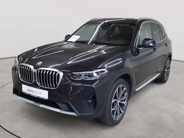 BMW X3 view 2