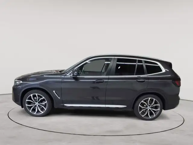 BMW X3 view 6