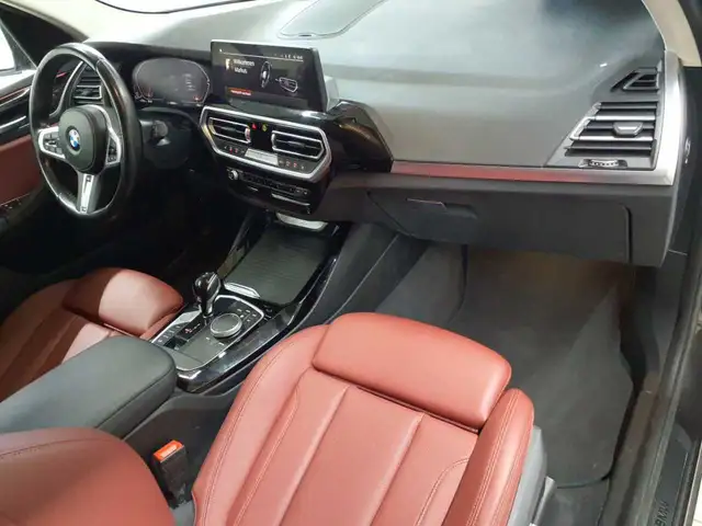 BMW X3 view 9
