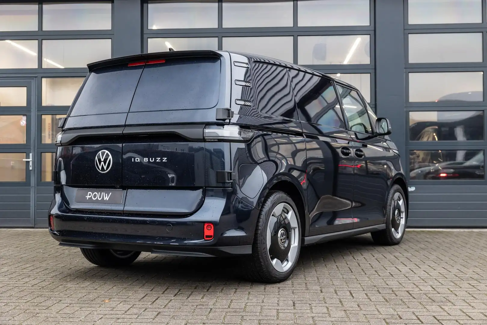 Volkswagen ID. Buzz Cargo 286pk Bulli Edition 79 kWh | Stoel-/Stuurverwarmin Blauw - 2