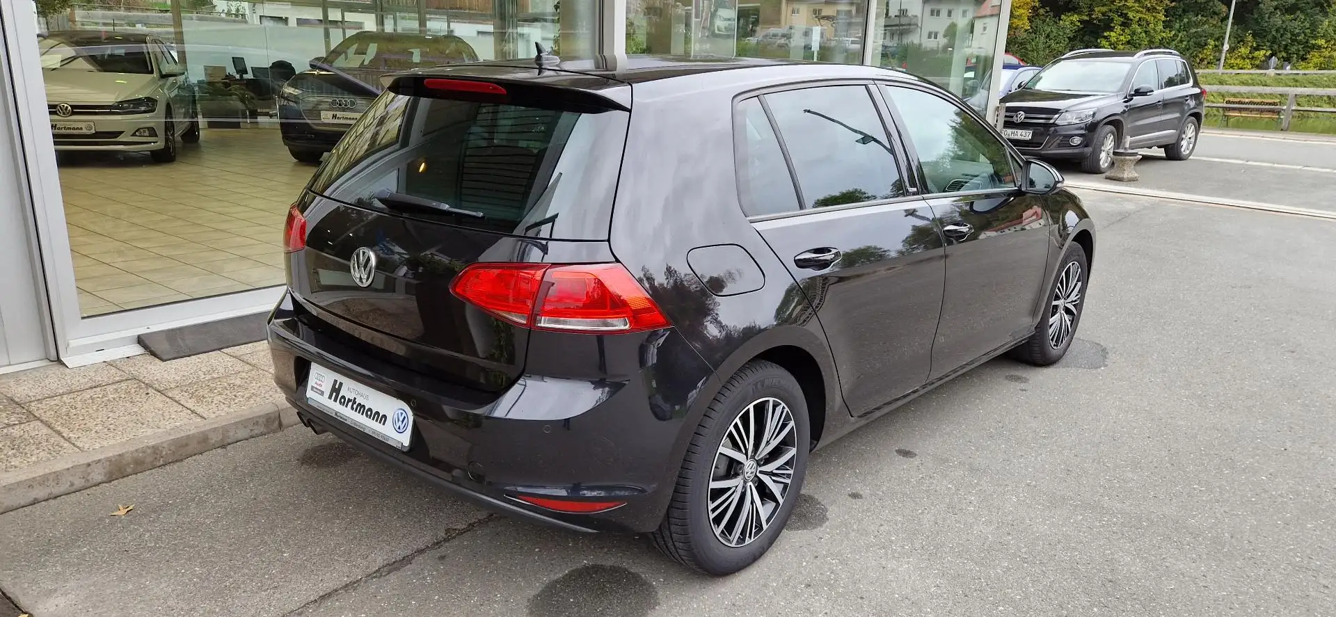 Volkswagen Golf Comfortline 1,4TSI Allstar Klima Sitzheizung Zwart - 2