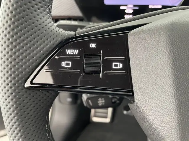 Audi E-Tron view 14