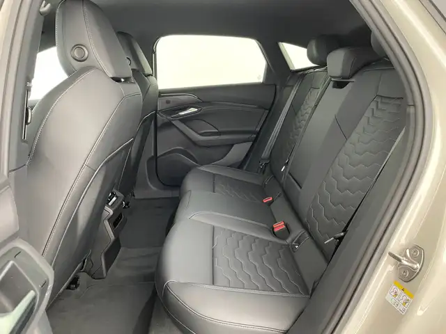 Audi E-Tron view 11