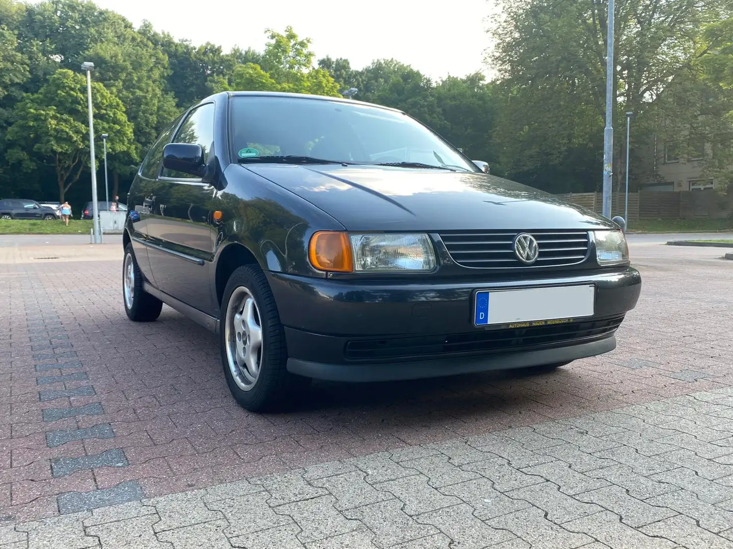 Volkswagen Polo Polo 60 Servo Negro - 2