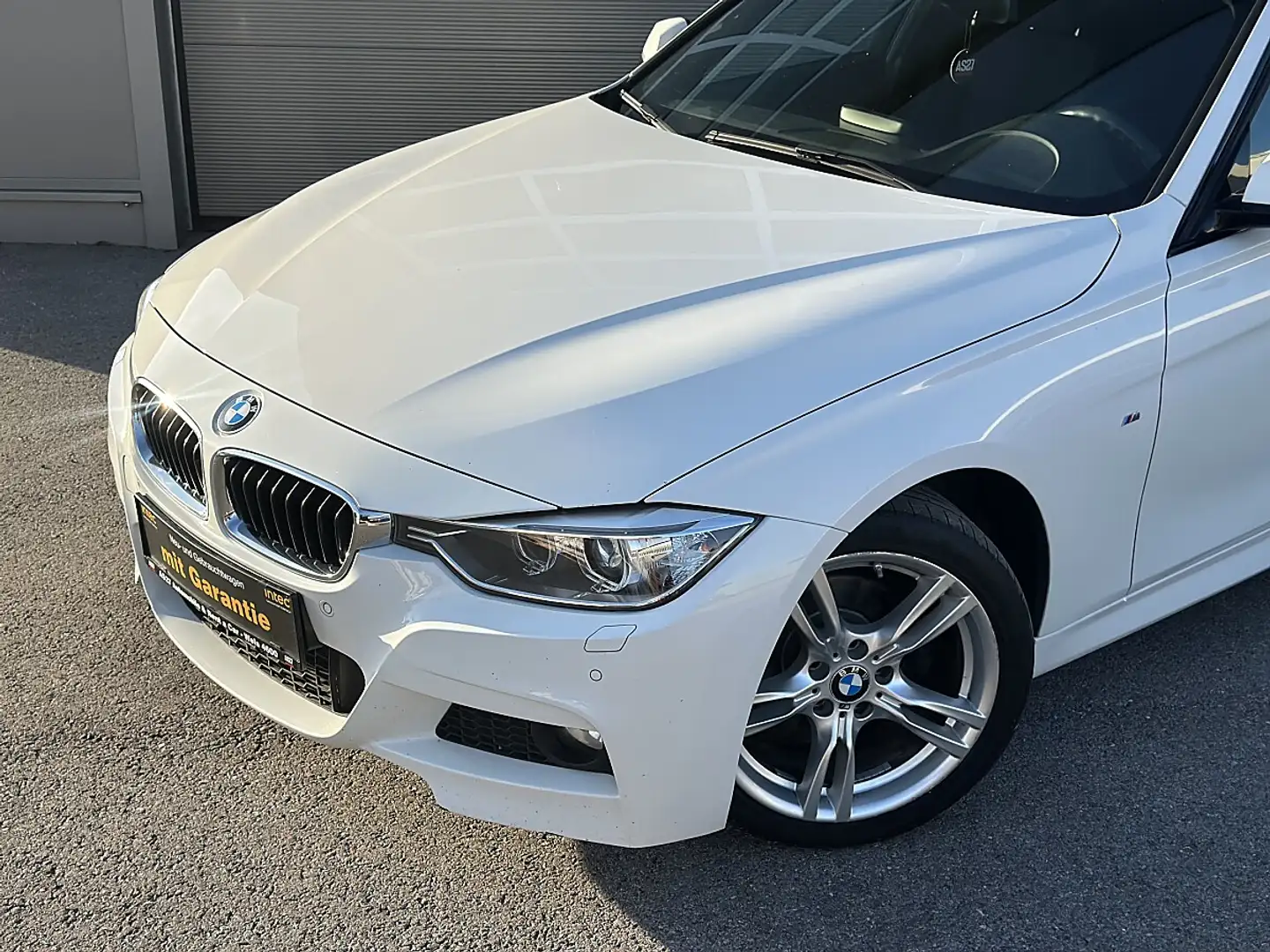BMW 318 d Touring Aut. Weiß - 2