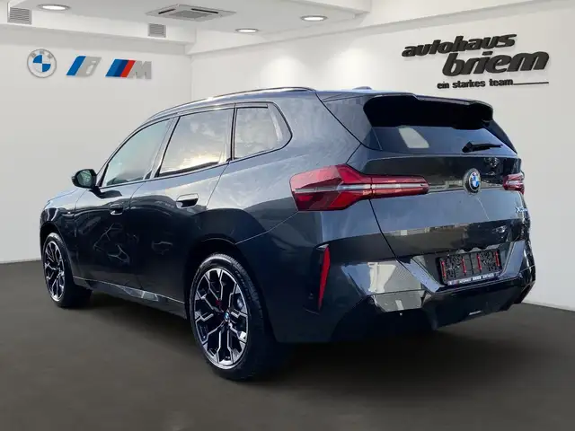 BMW X3 view 4