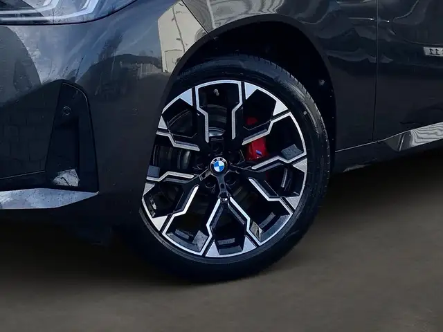 BMW X3 view 6
