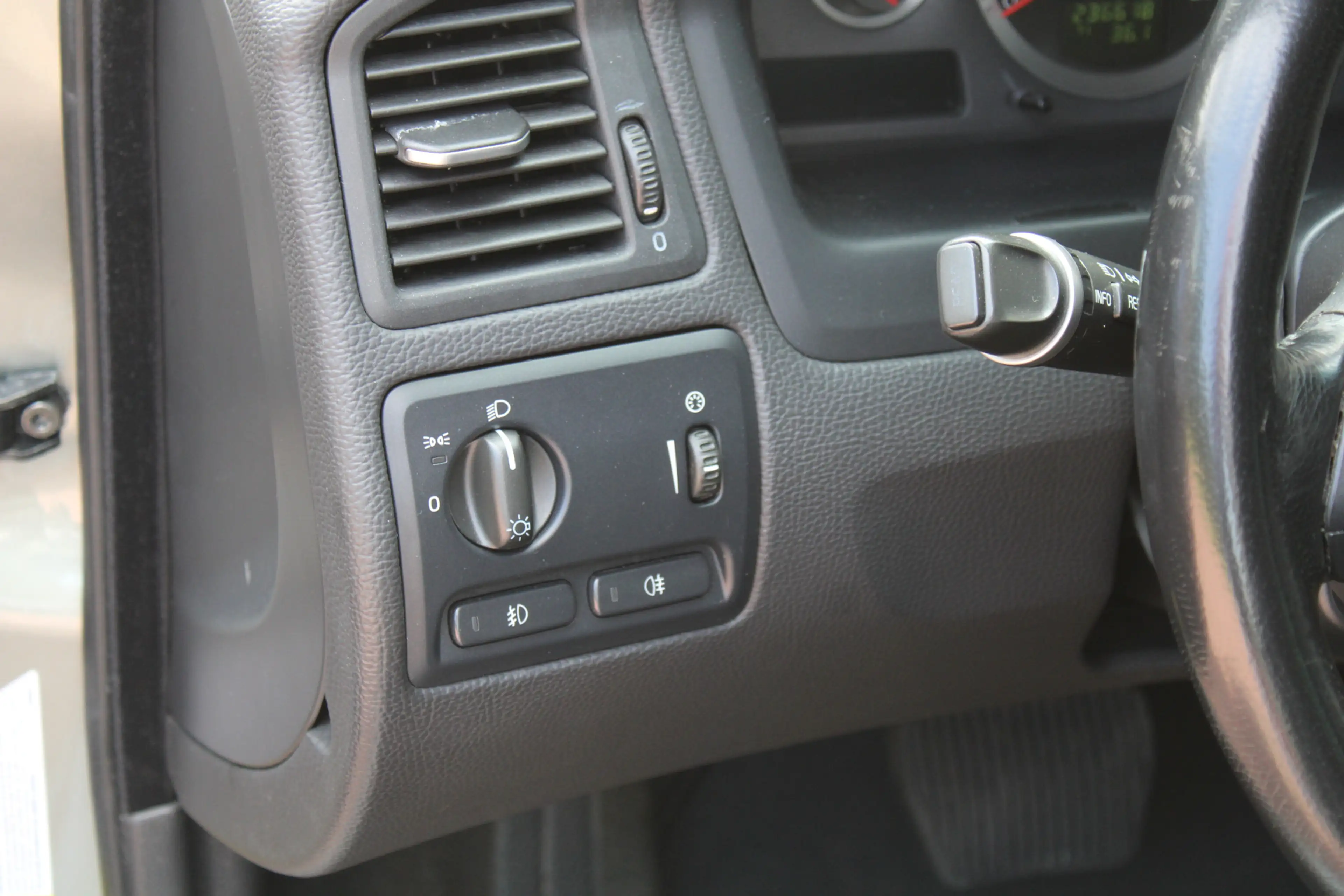 Volvo V70 2.5T AUTOMAAT YOUNGTIMER incl. 21% BTW — photo 18