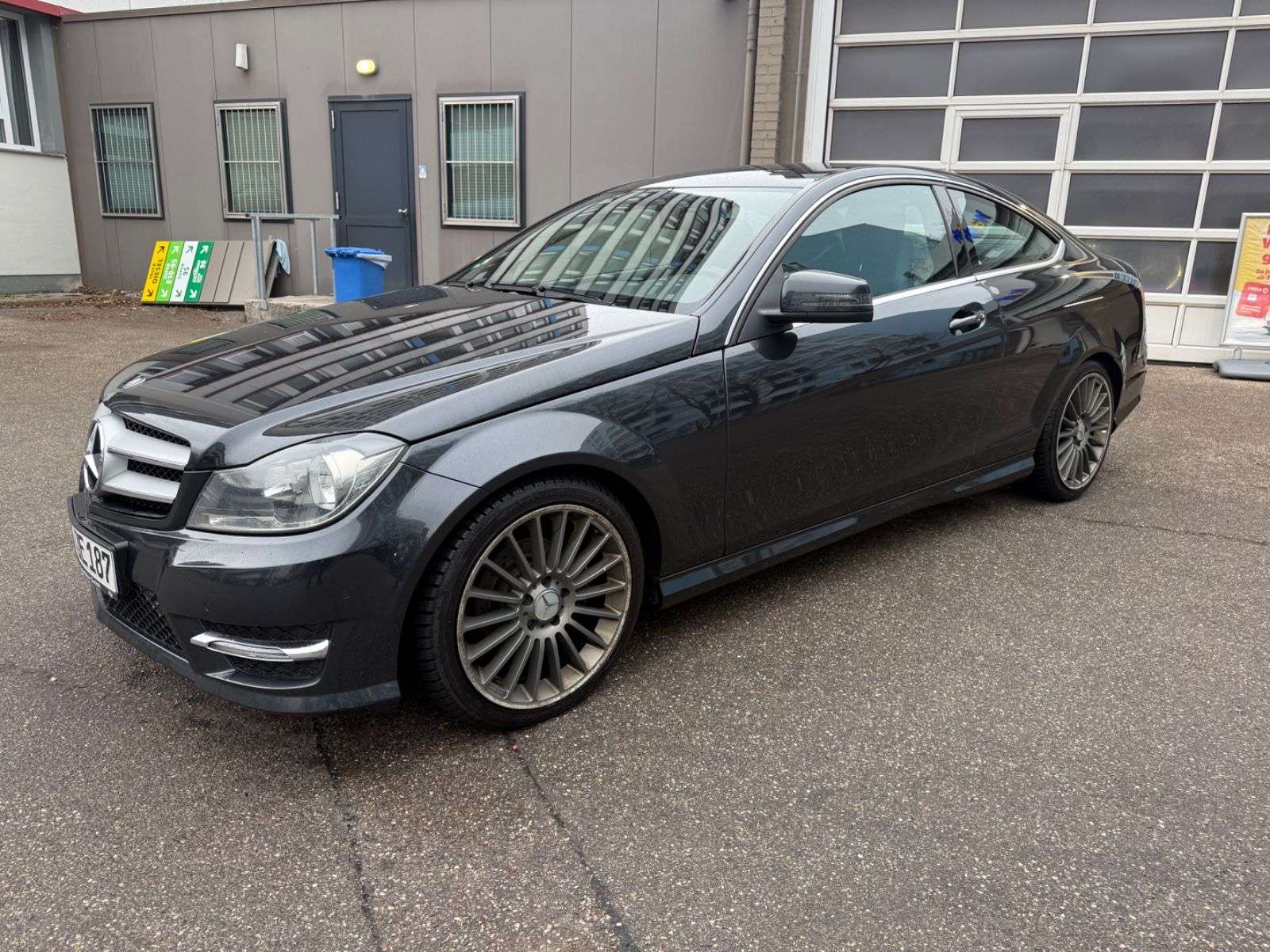 Second hand Mercedes Benz C-Class 