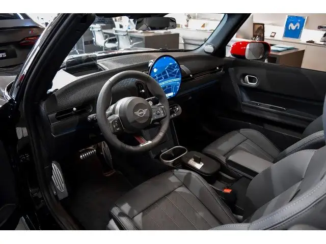 Mini Convertible view 5