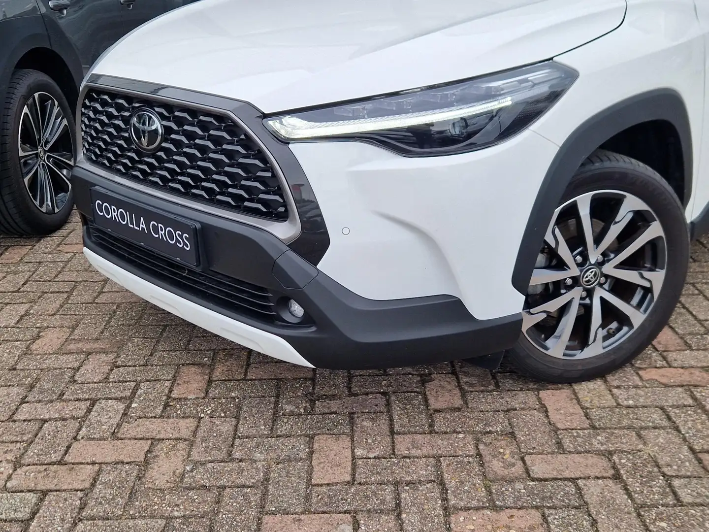 Toyota Corolla Cross Hybrid 140 Style Blanc - 2