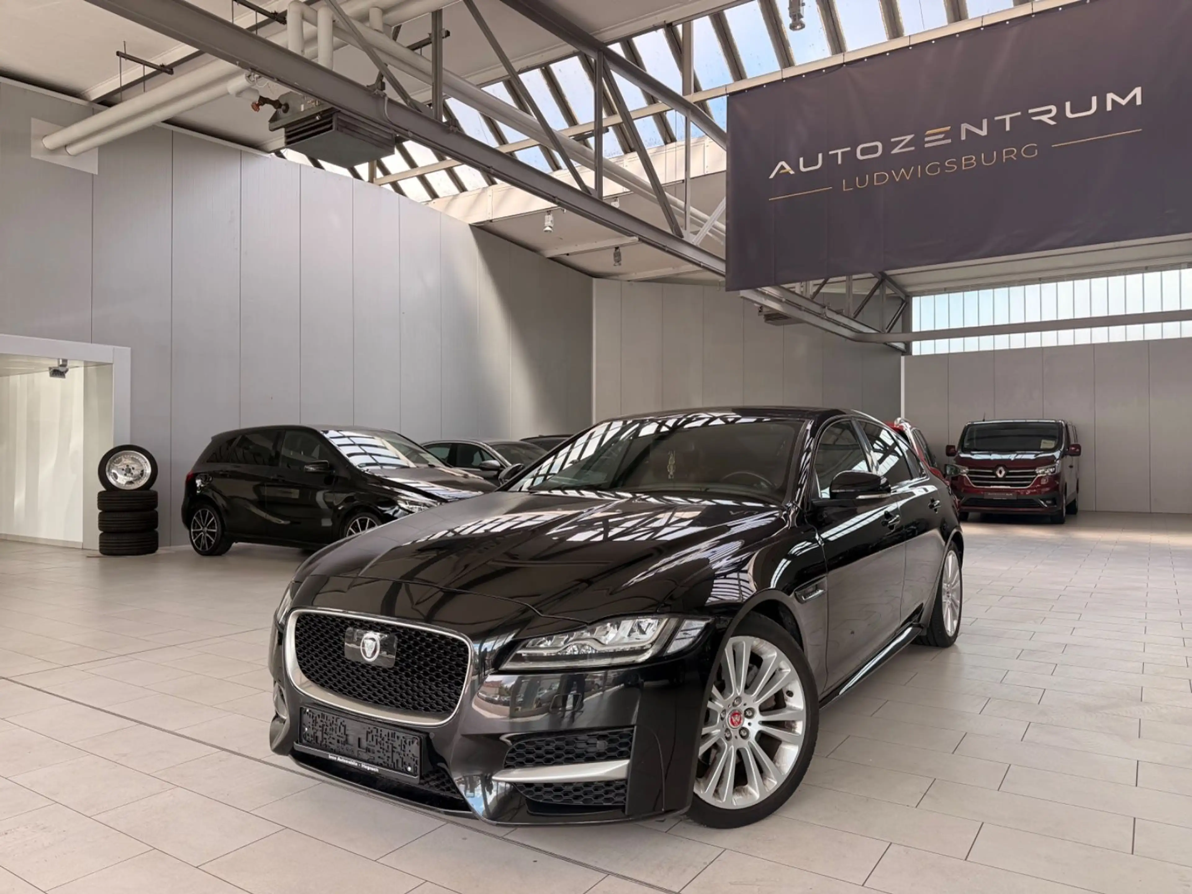 Jaguar XF R-Sport*VOLLAUSSTATTUNG*
