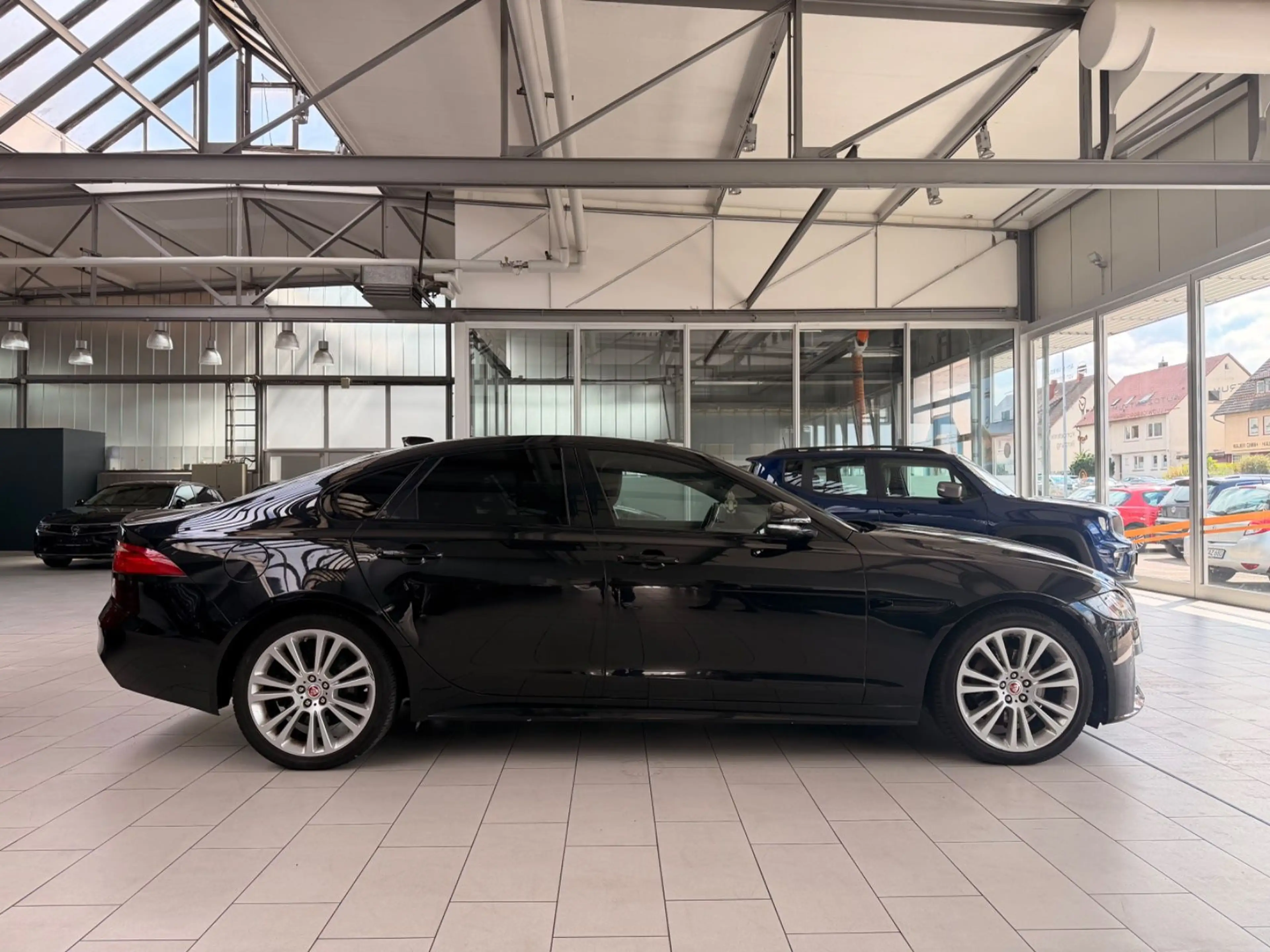 Jaguar XF R-Sport*VOLLAUSSTATTUNG* — photo 4